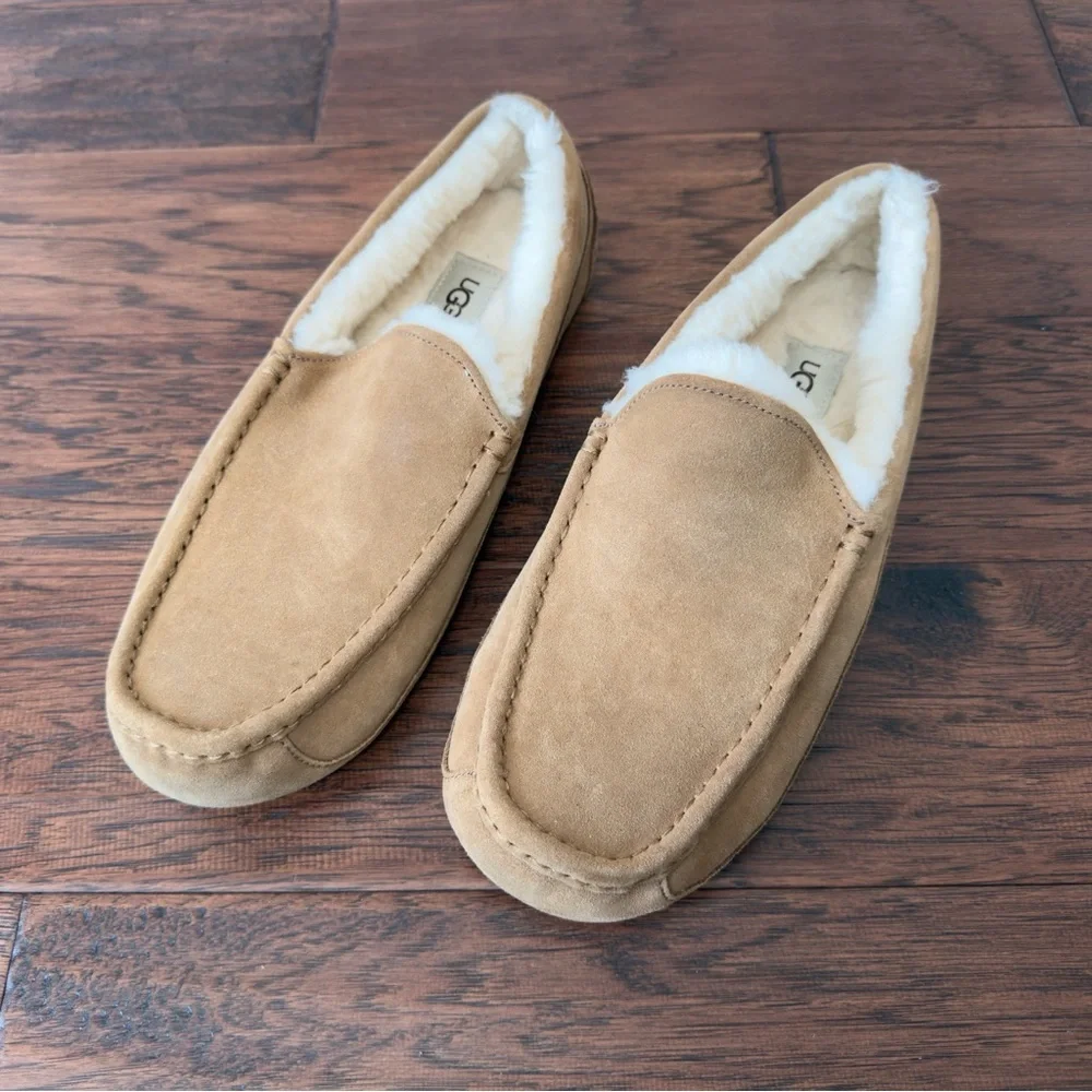 Men's UGG Ascot Slippers - Picture 3 of 9